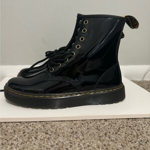 Shiny black Dr. Martens. SIZE 8